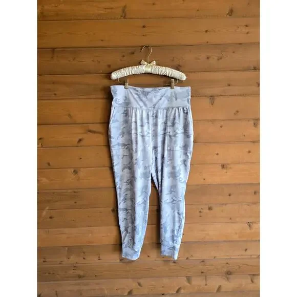 Gap Jogger Camo Eclipse Gray Large Athleisure Pant High Waist Pocket Workout Gym - Picture 2 of 5